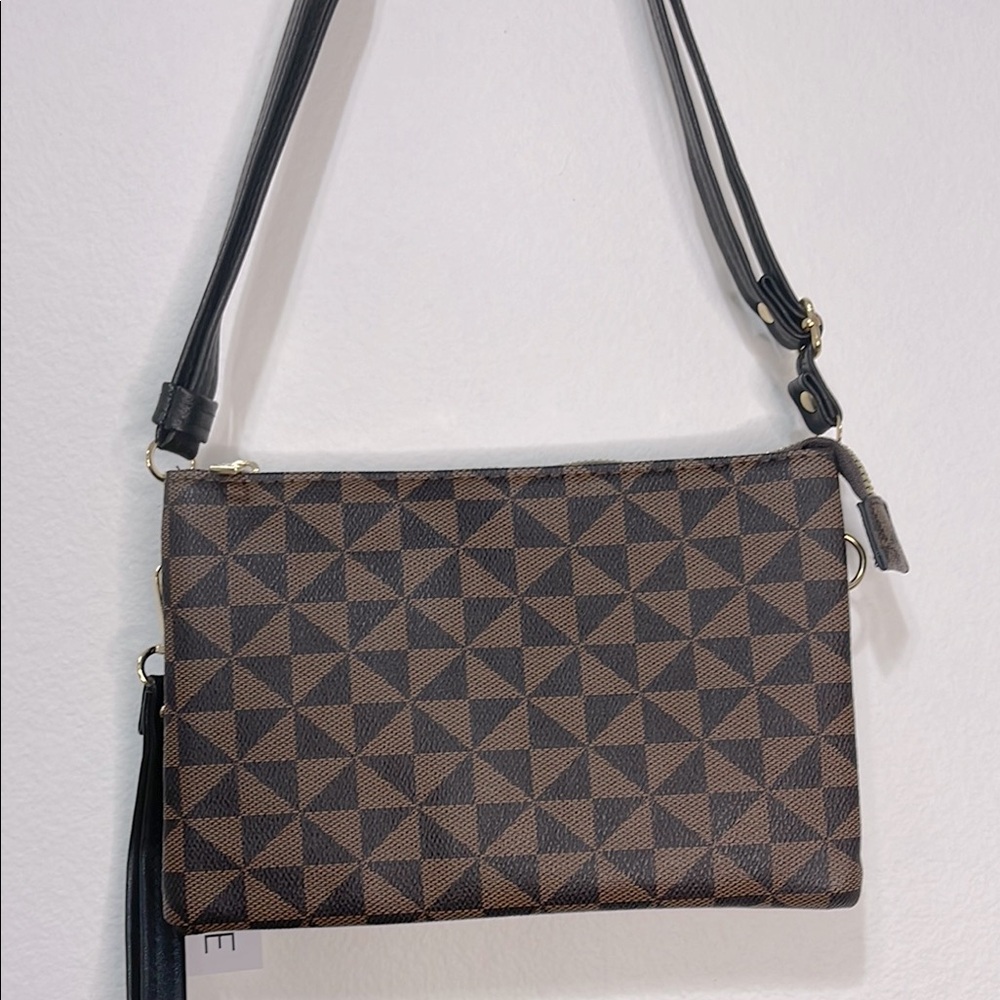 Malibu Skye Triple Compartment Crossbody Bag Brown/Black NWT 9”x6.5”x1.5”